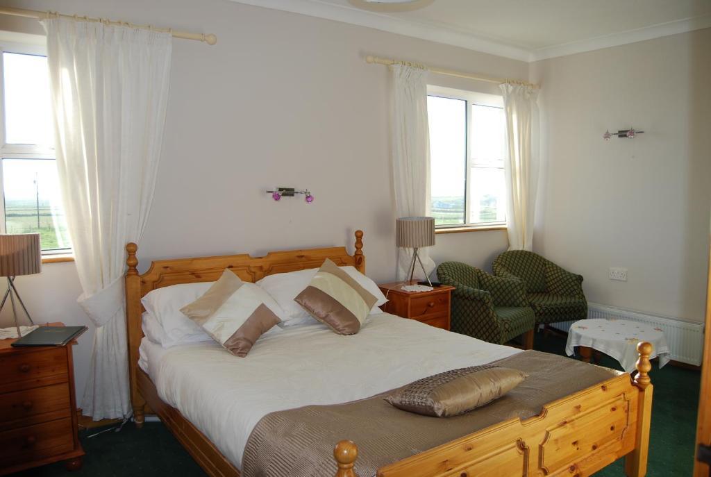 Quilty Clonmore Lodge B&B חדר תמונה