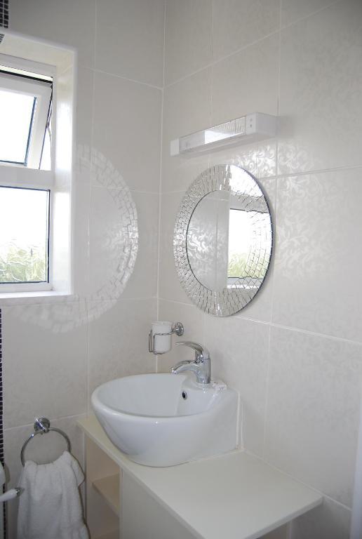 Quilty Clonmore Lodge B&B חדר תמונה